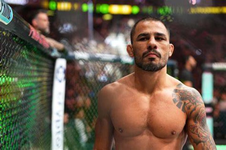 Alexandre Pantoja's bio Family, measurements, MMA career, records