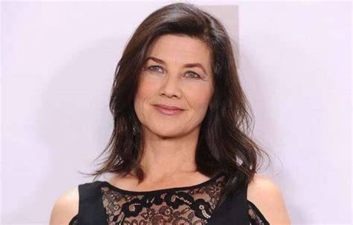 Daphne Zuniga Bio, Net Worth, Actress, Movies, TV Series, Gates of