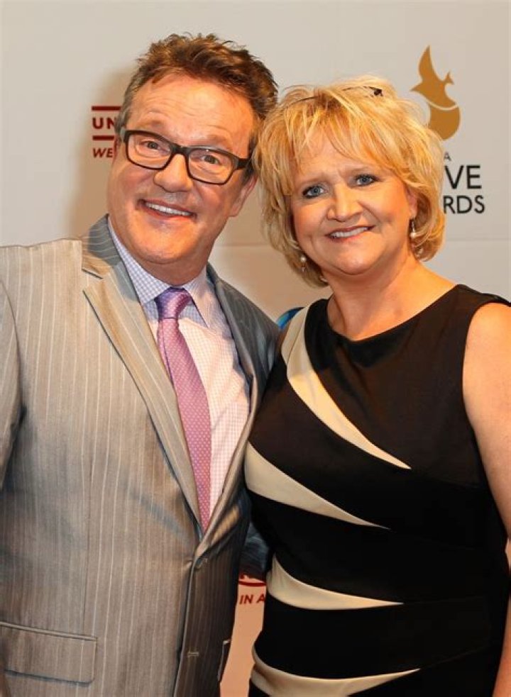 Mark Lowry & Chonda Pierce Christian comedians, Mark lowry, Gospel singer