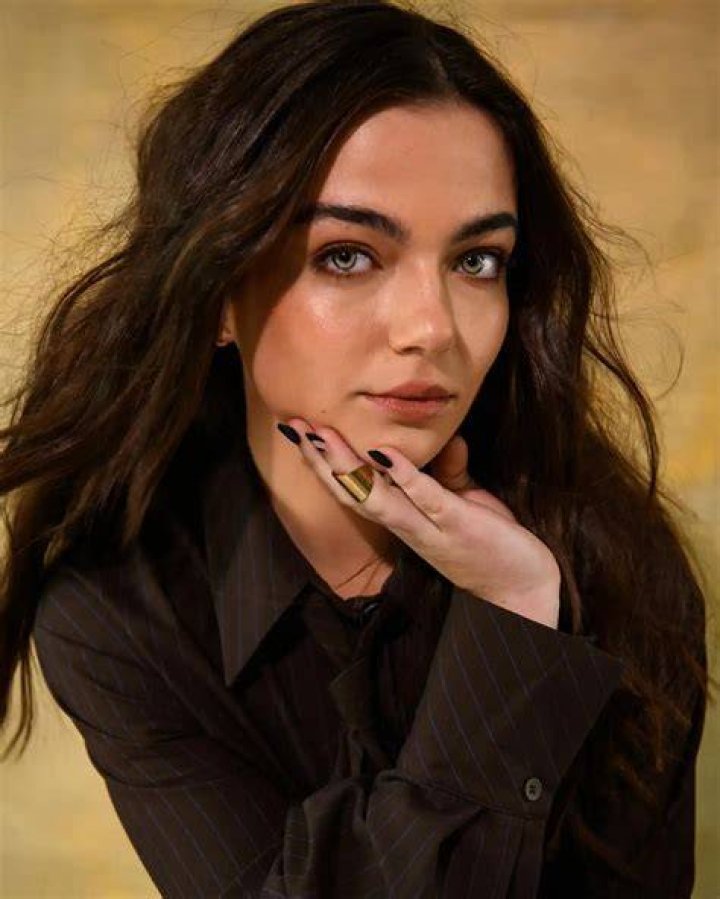 Taegen Burns Net Worth, Biography, Age, Height, Weight, Movies & TV