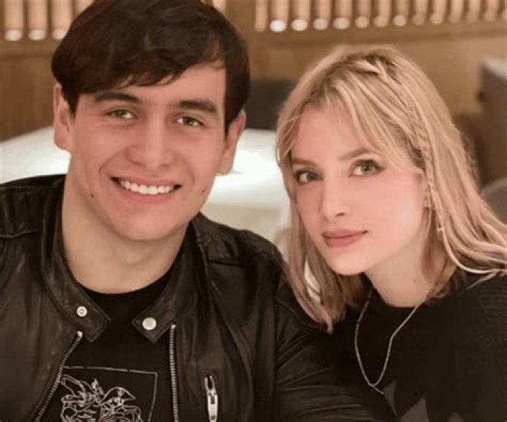Who is Imelda Garza, Juli&aacute;n Figueroa's wife and mother of his only son