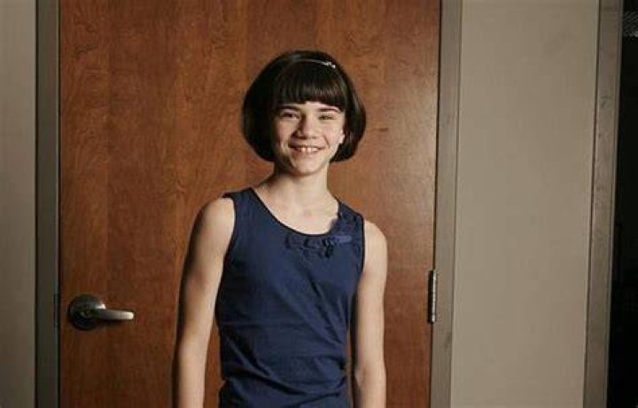 young actress offers innercity youth alternative to gangs